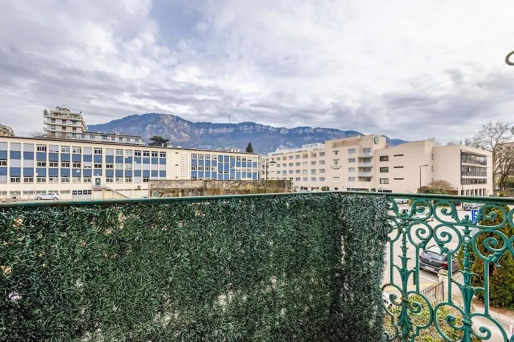 Apartment Appartement Centre Ville Ideal Cures Proche Gare Aix-les-Bains
