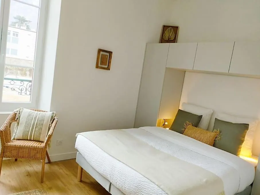 Appartement Centre Ville Ideal Cures Proche Gare Aix-les-Bains Apartment