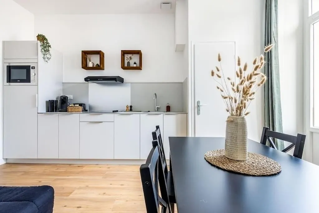 Appartement Centre Ville Ideal Cures Proche Gare Aix-les-Bains 0*,  Frankreich